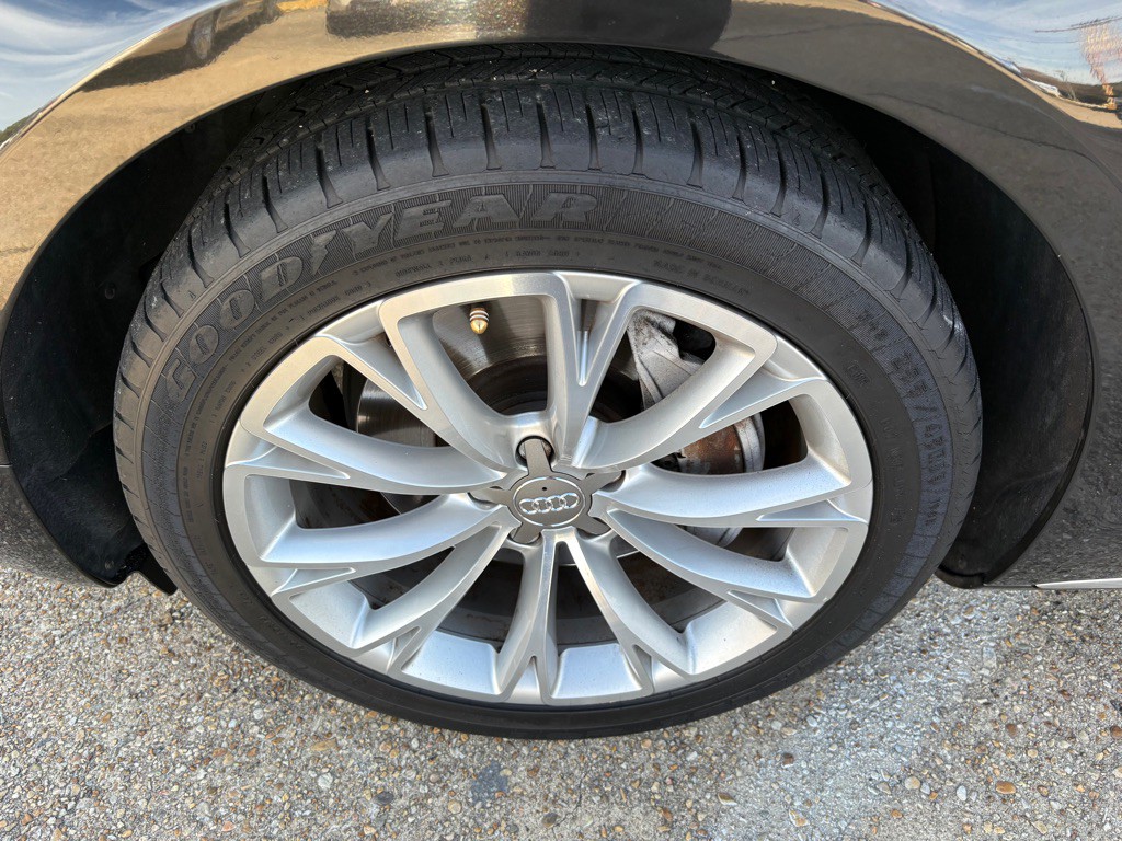 2013 Audi A8 Image 27