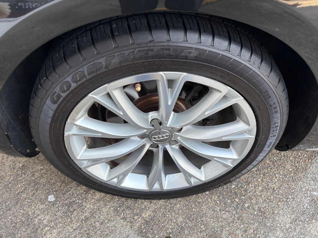 2013 Audi A8 Image 29