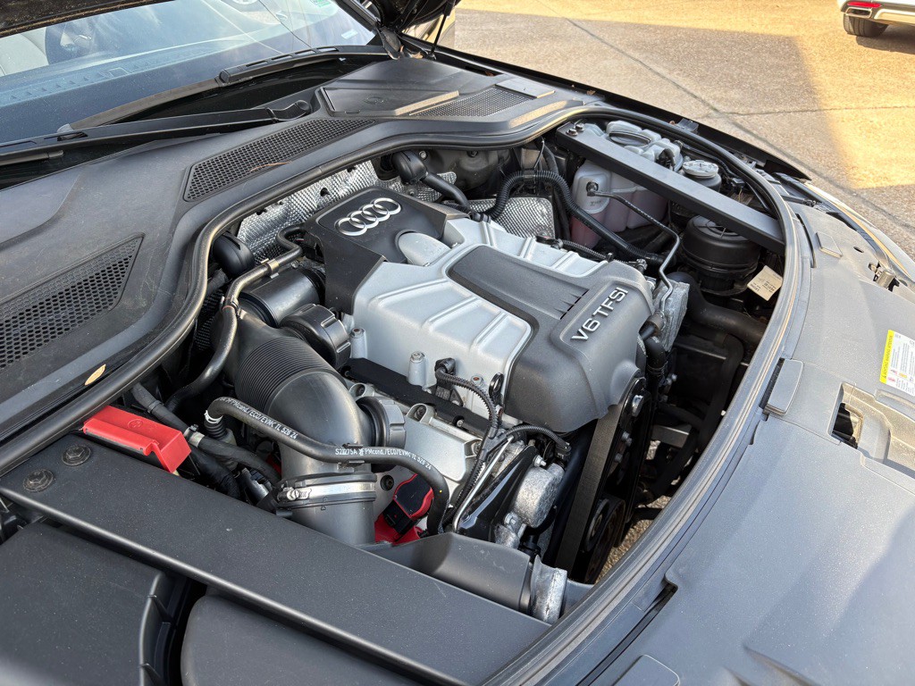 2013 Audi A8 Image 32