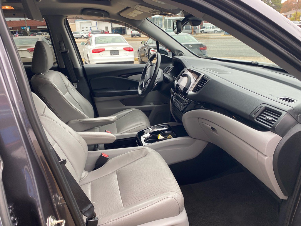 2016 Honda Pilot Image 16