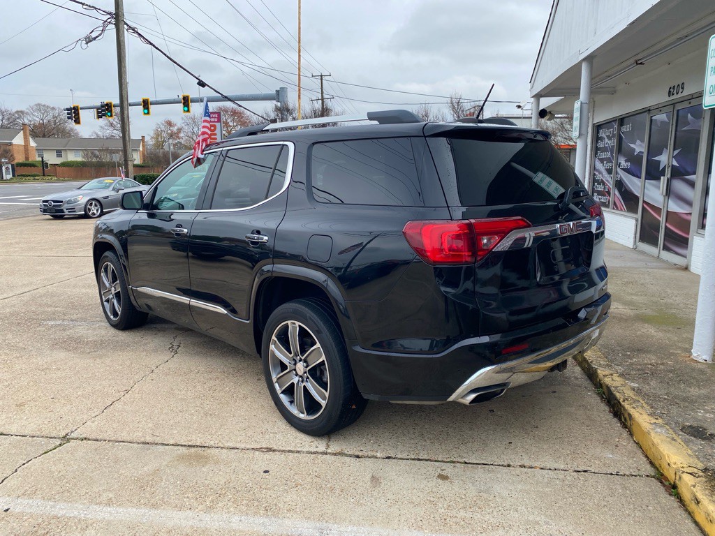 2017 GMC Acadia Image 4