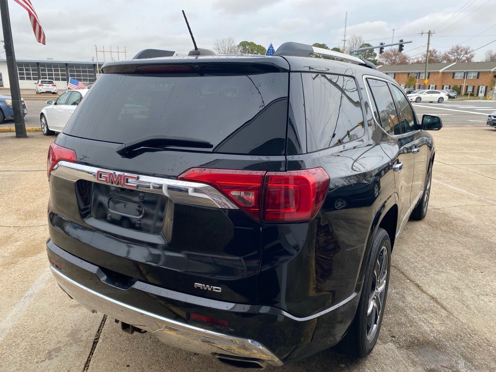 2017 GMC Acadia Image 7