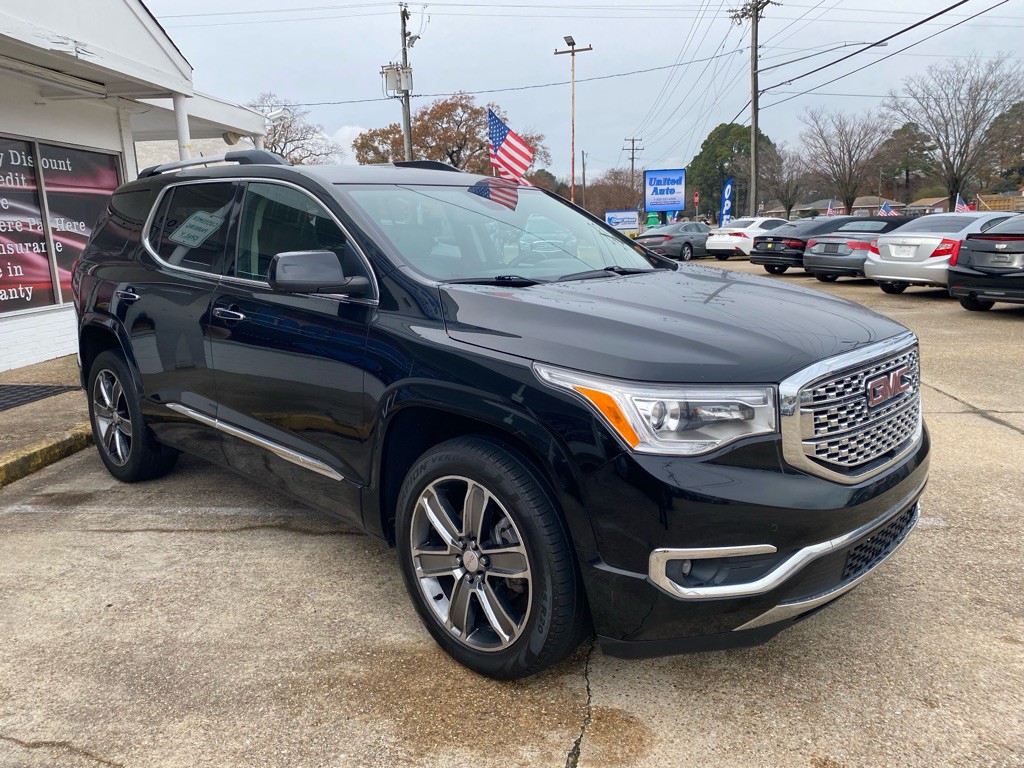 2017 GMC Acadia Image 9