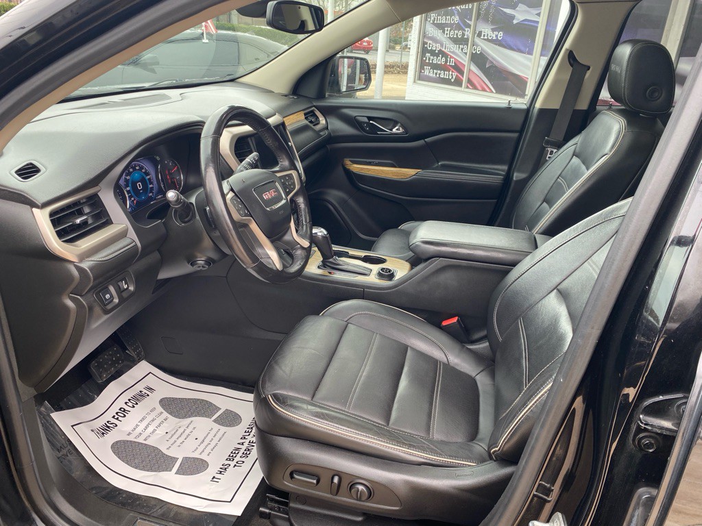 2017 GMC Acadia Image 10