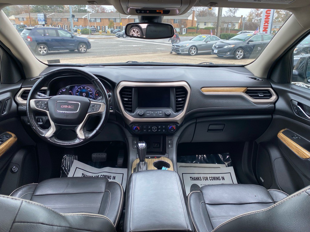 2017 GMC Acadia Image 13