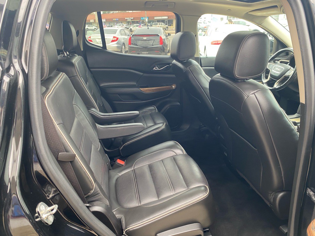 2017 GMC Acadia Image 14