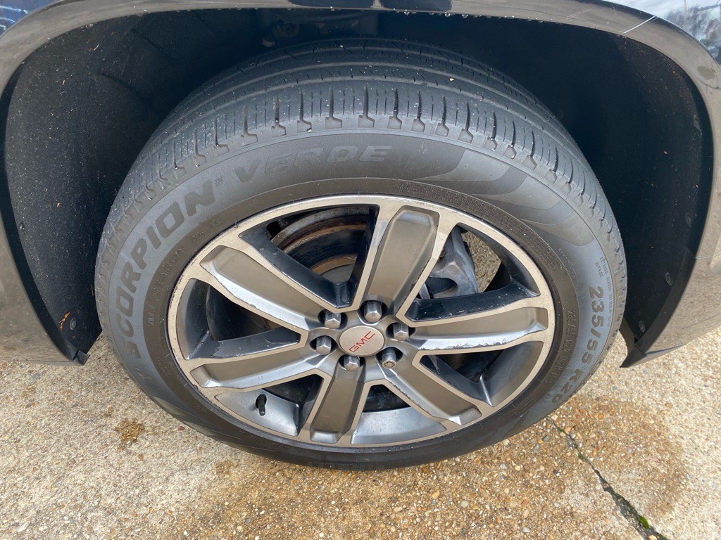 2017 GMC Acadia Image 30