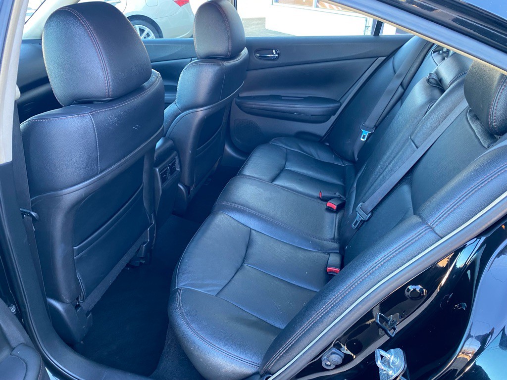 2012 Nissan Maxima Image 11