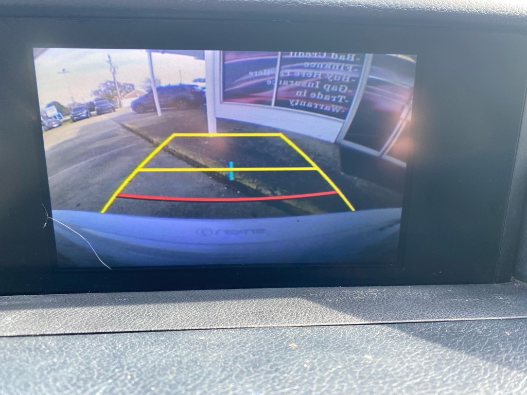 2015 Lexus IS Image 15