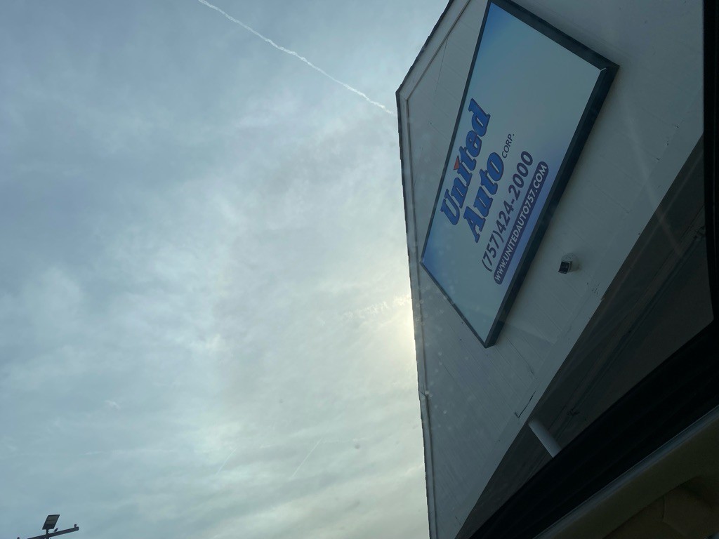 2015 Lexus IS Image 16