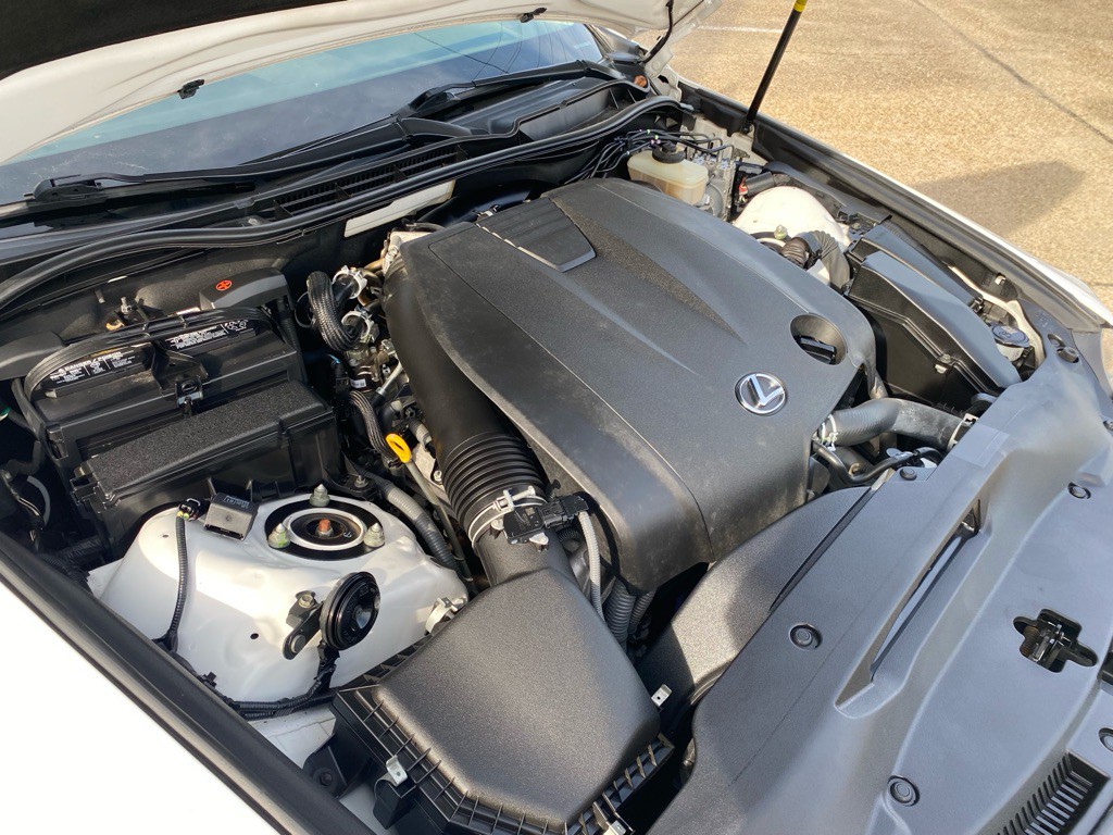 2015 Lexus IS Image 32