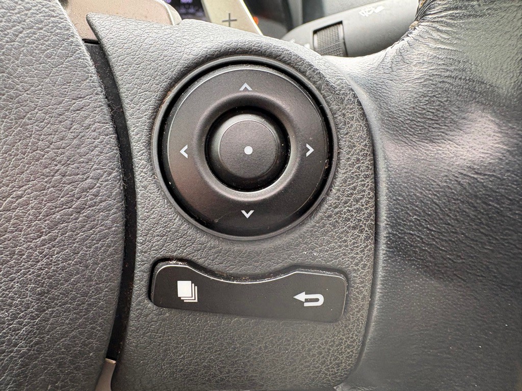 2015 Lexus IS Image 18