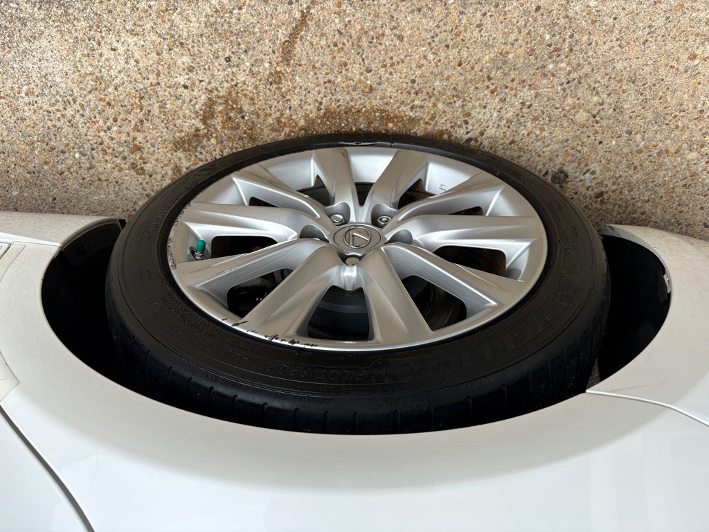 2015 Lexus IS Image 30