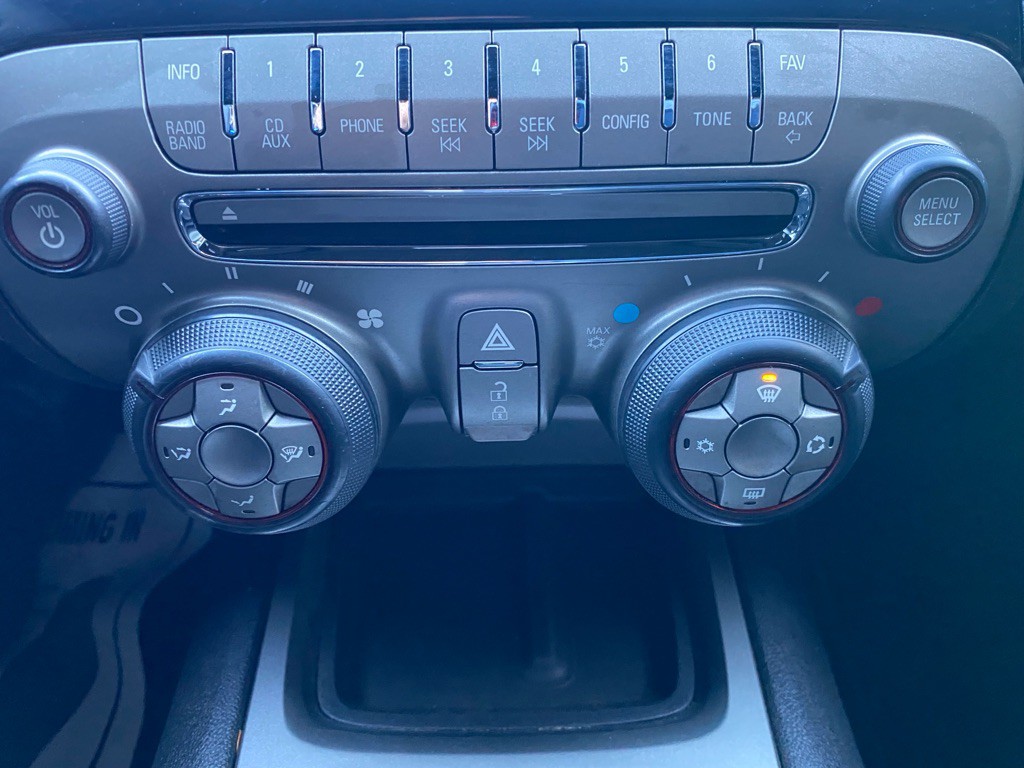 2015 Chevrolet Camaro Image 18