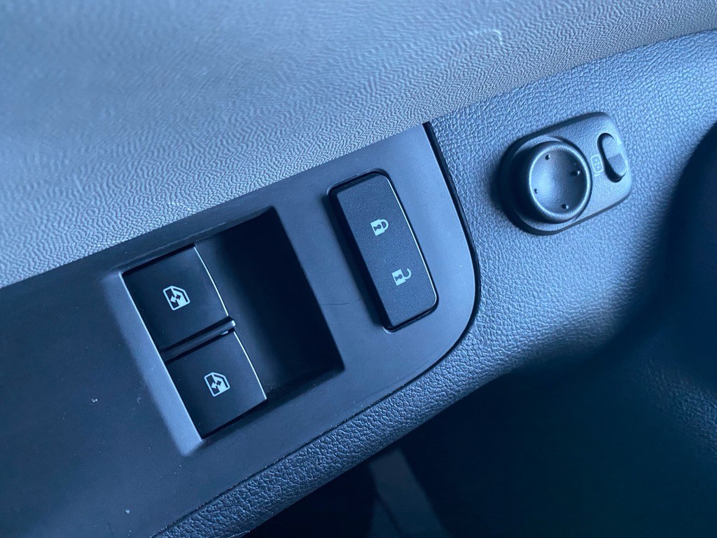 2015 Chevrolet Camaro Image 22