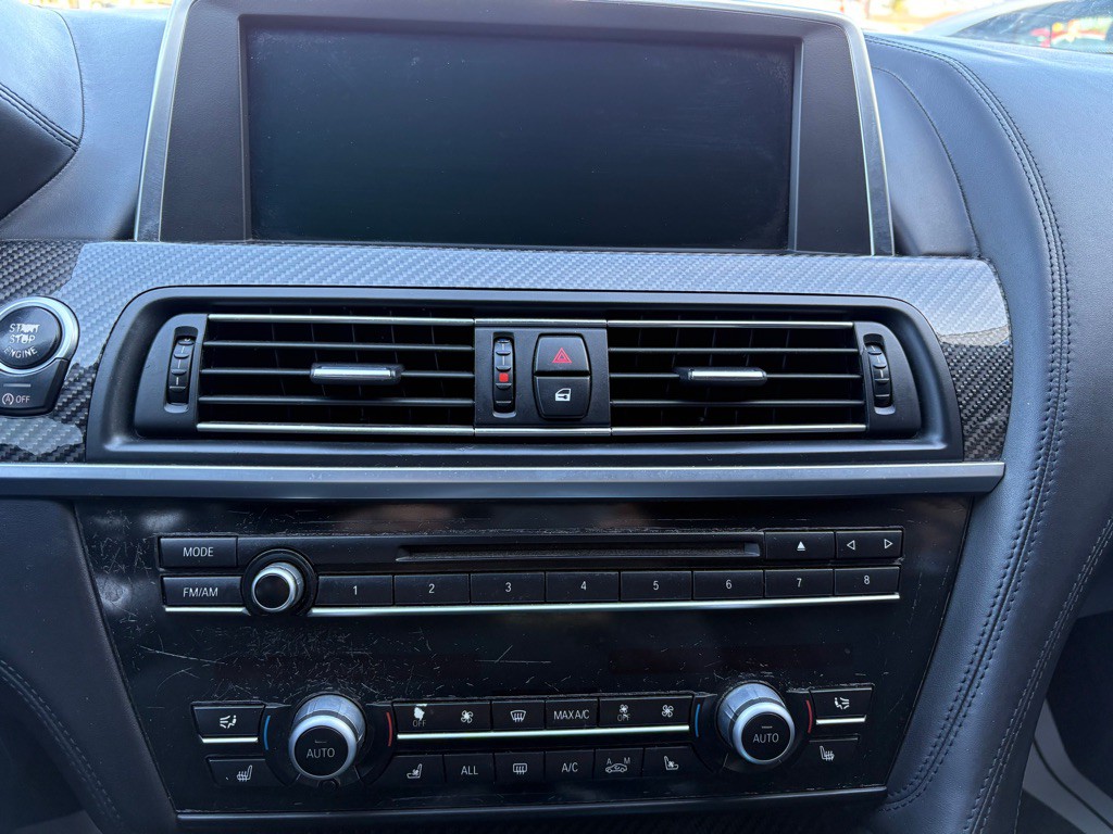 2013 BMW M6 Image 25