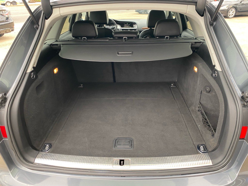 2015 Audi A4 Image 6