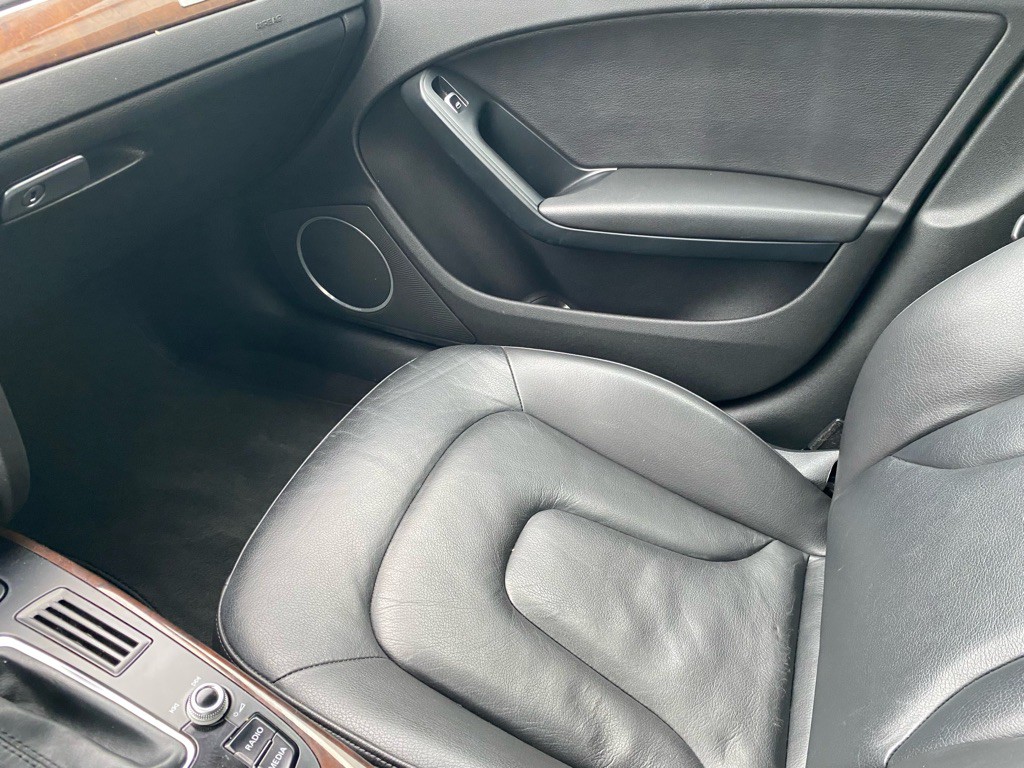 2015 Audi A4 Image 27