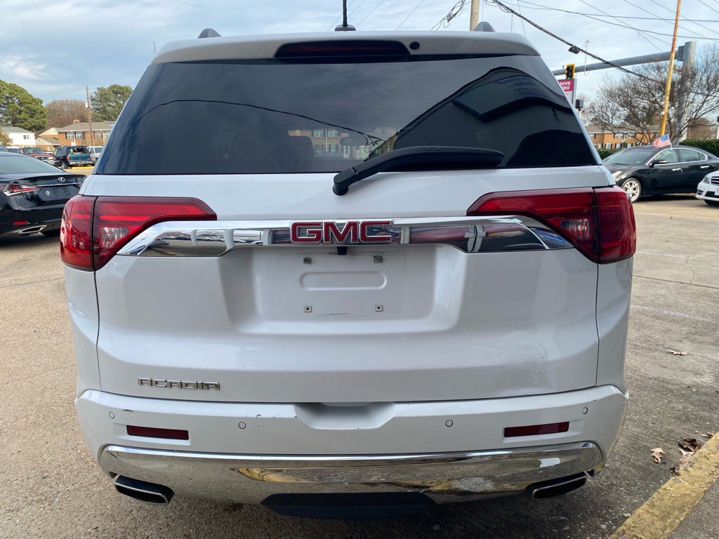 2017 GMC Acadia Image 5