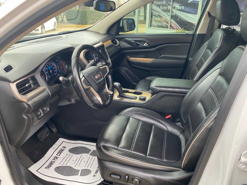 2017 GMC Acadia Image 10