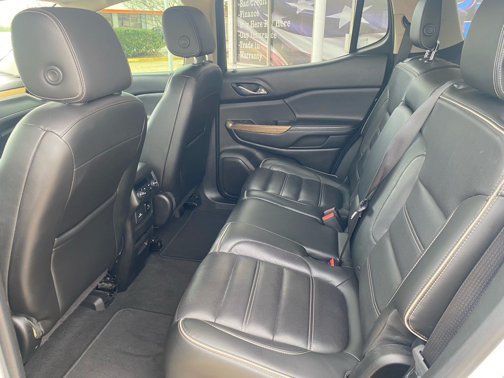 2017 GMC Acadia Image 11