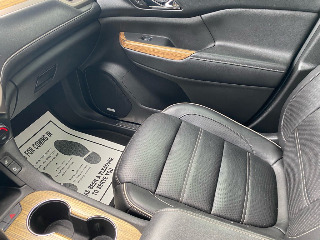 2017 GMC Acadia Image 28