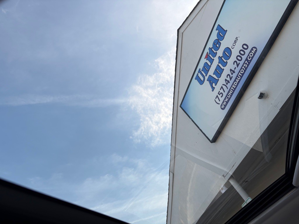 2015 Lexus LS Image 17