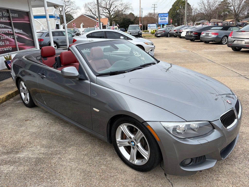 2011 BMW 3 Series Image 15