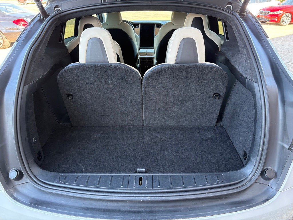 2020 Tesla Model X Image 7