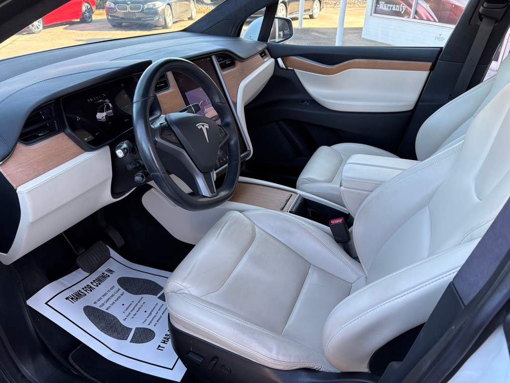 2020 Tesla Model X Image 13