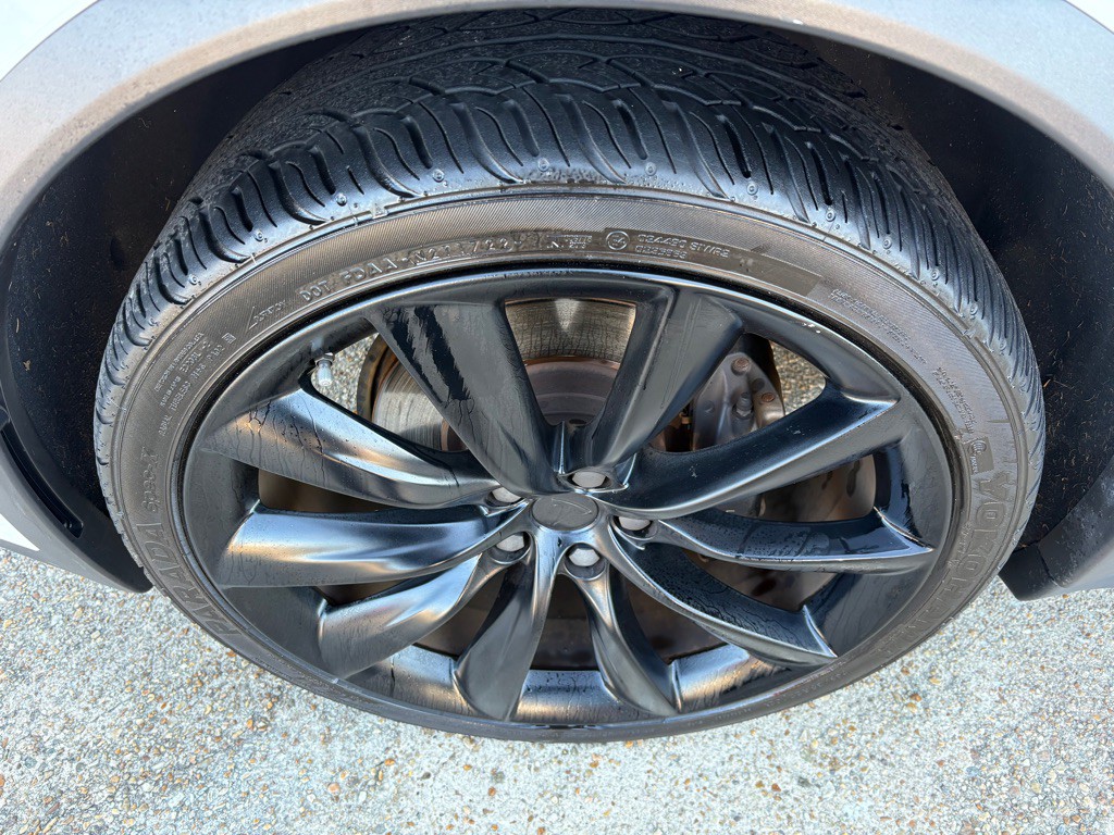 2020 Tesla Model X Image 30