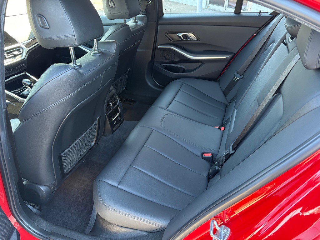 2019 BMW 3 Series Image 11