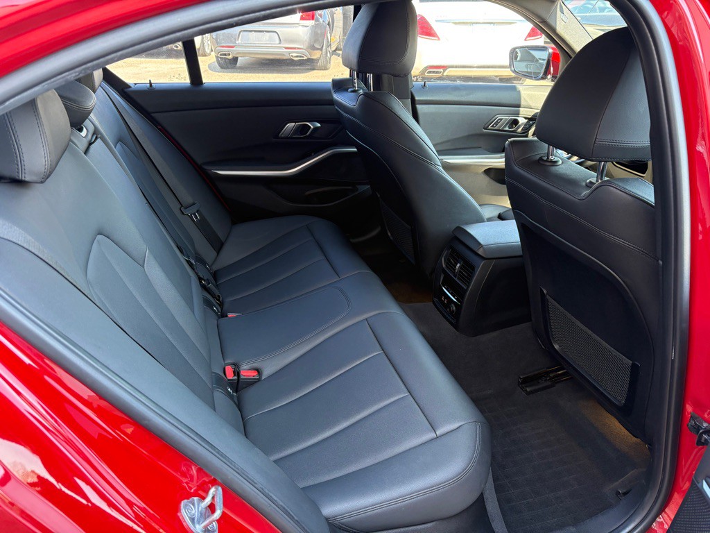 2019 BMW 3 Series Image 13