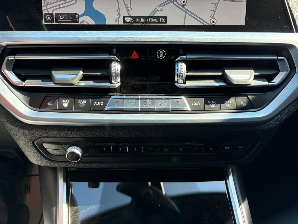 2019 BMW 3 Series Image 23