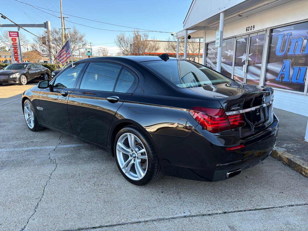 2015 BMW 7 Series Image 4