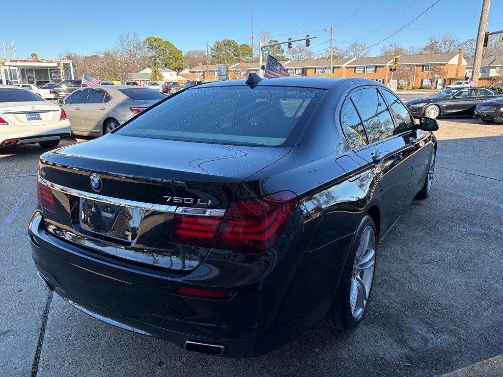 2015 BMW 7 Series Image 6