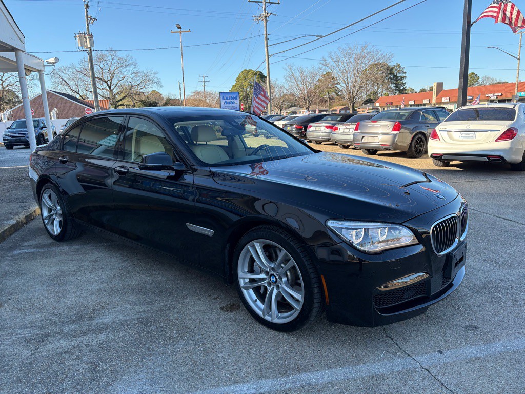 2015 BMW 7 Series Image 8