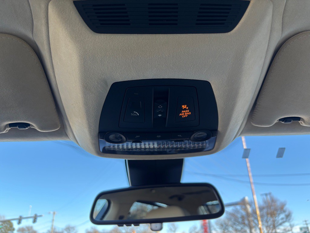 2015 BMW 7 Series Image 26