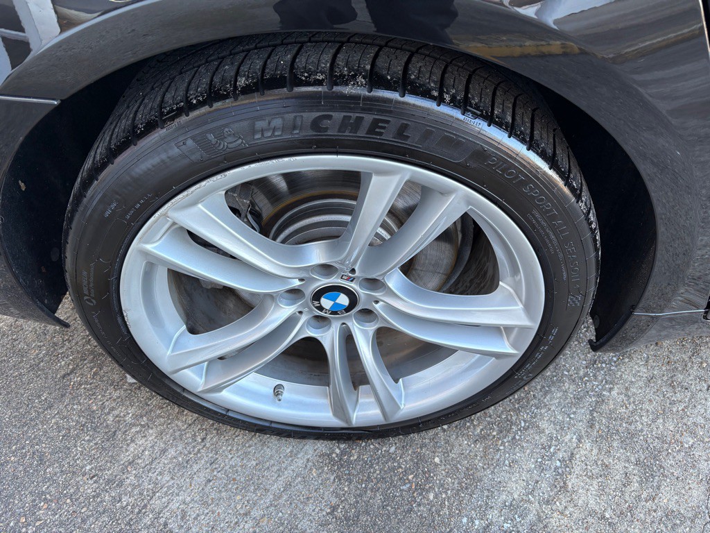 2015 BMW 7 Series Image 29