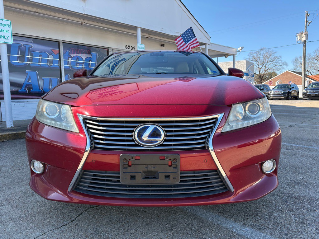 2013 Lexus ES Image 2