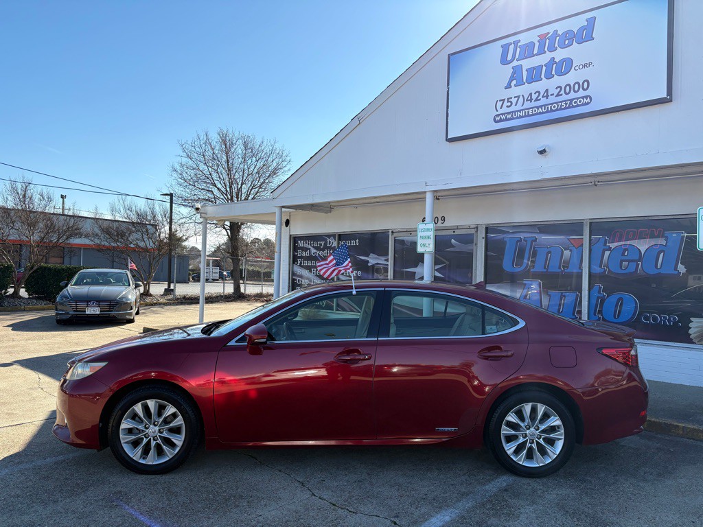 2013 Lexus ES Image 3