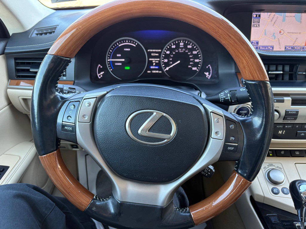 2013 Lexus ES Image 18