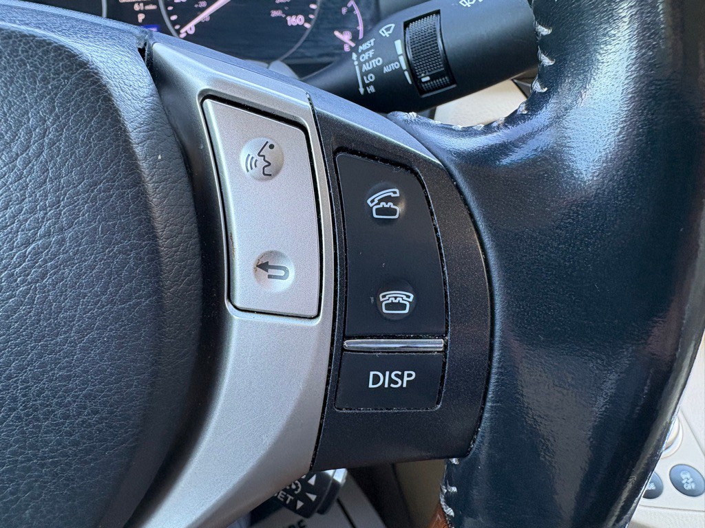 2013 Lexus ES Image 19