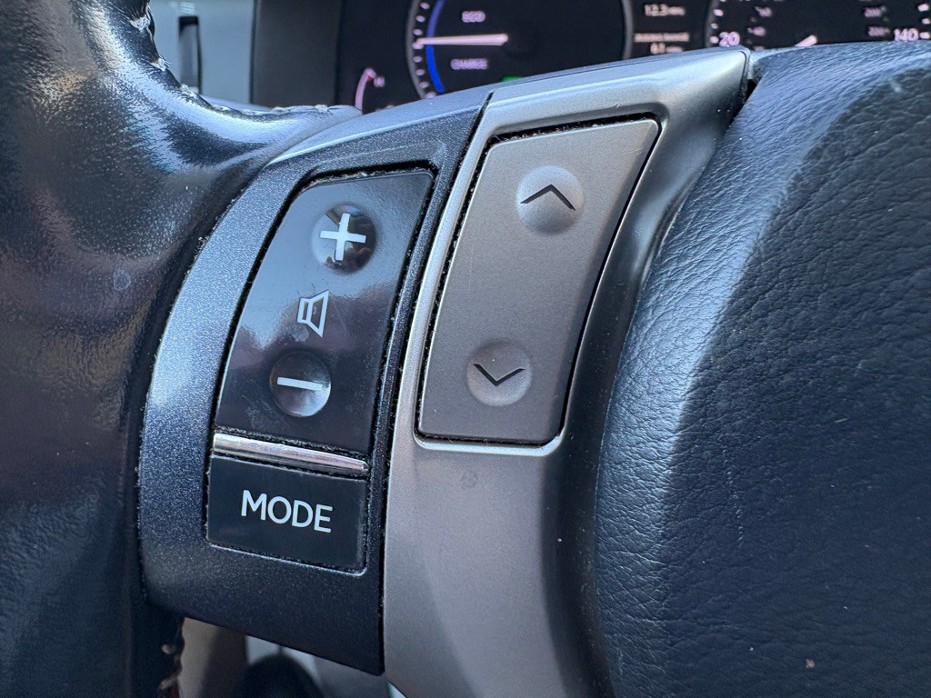 2013 Lexus ES Image 20