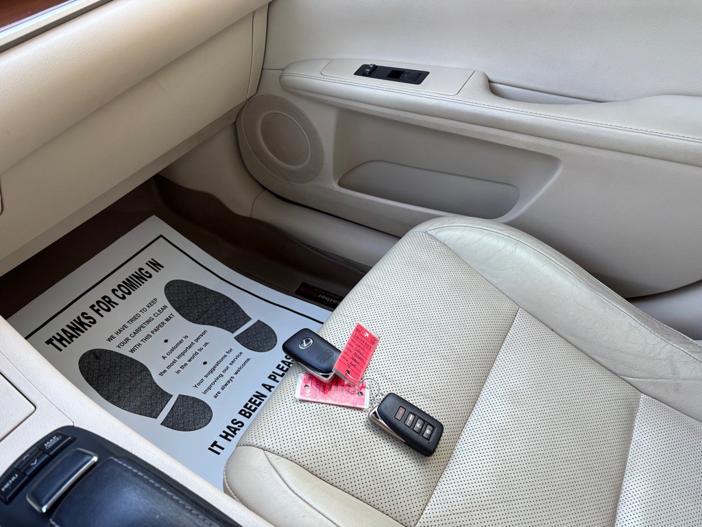 2013 Lexus ES Image 27