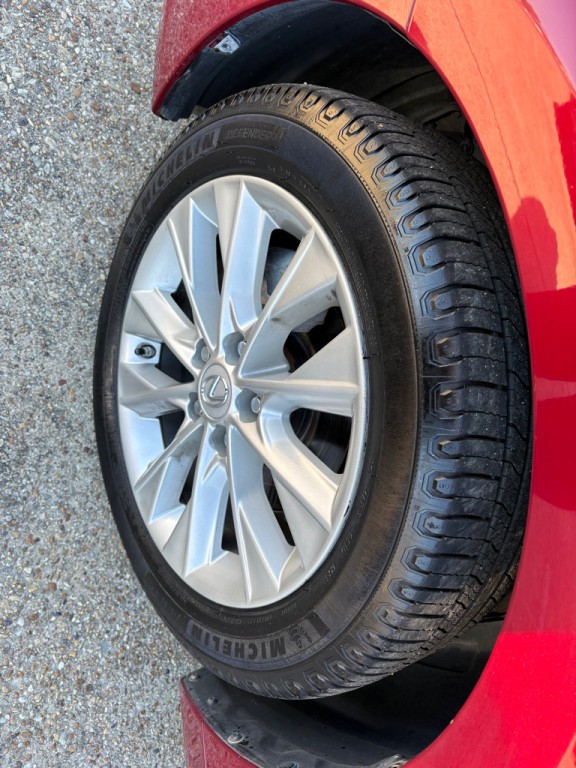 2013 Lexus ES Image 29