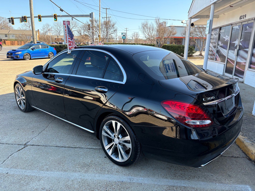 2015 Mercedes-Benz C-Class Image 4