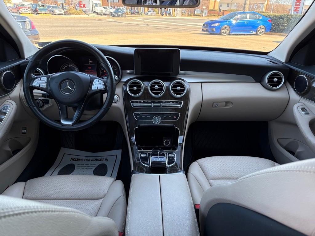 2015 Mercedes-Benz C-Class Image 12