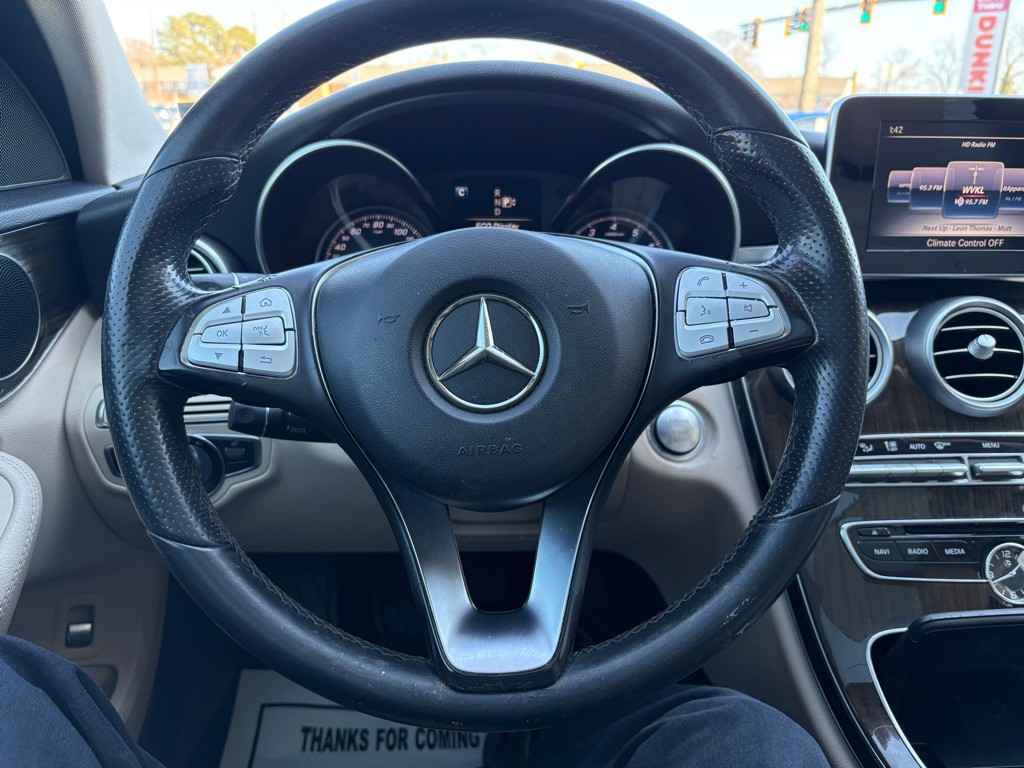 2015 Mercedes-Benz C-Class Image 17