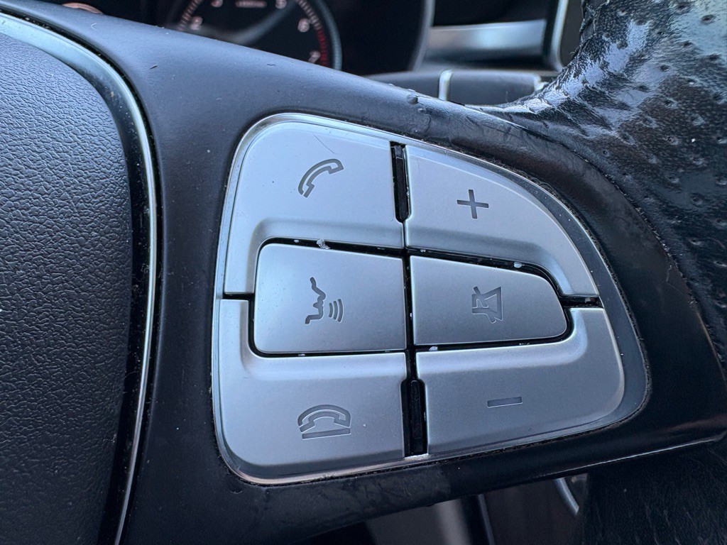 2015 Mercedes-Benz C-Class Image 18